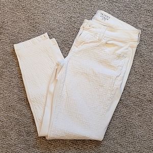 Textured White Denim Skinny.